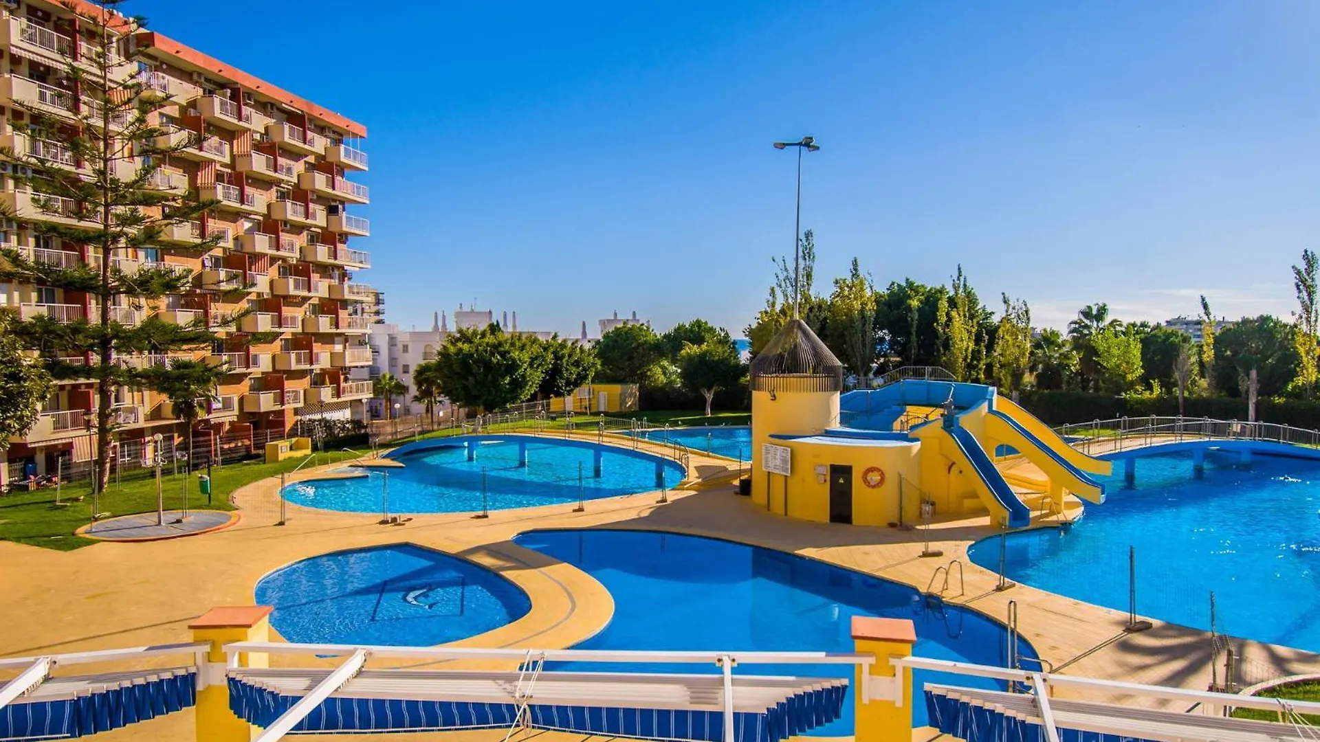135 Jupiter Apartamentos Estudio - Piscina - Playa A 600 Metros ベナルマデナ