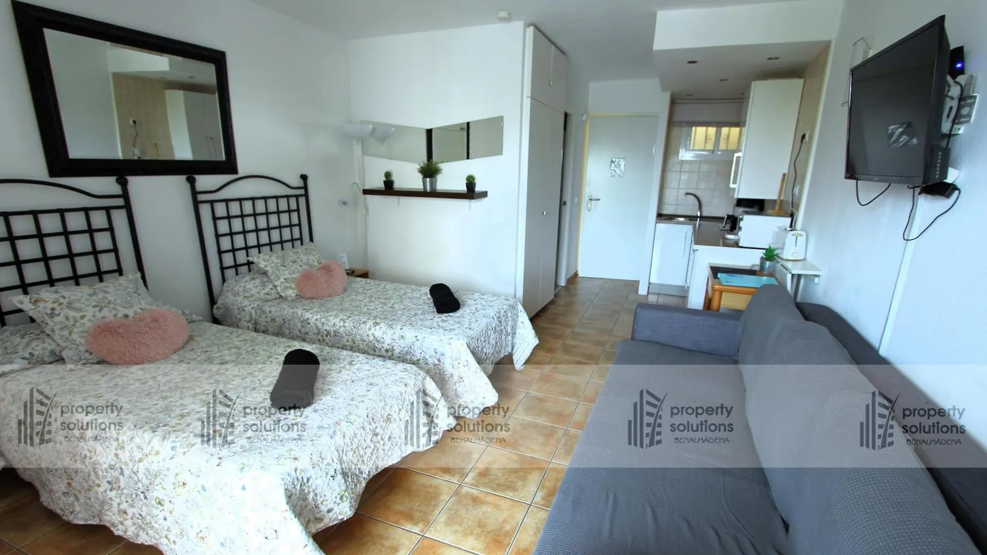 135 Jupiter Apartamentos Estudio - Piscina - Playa A 600 Metros ベナルマデナ